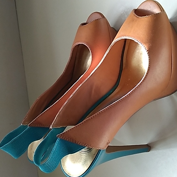 Jessica Simpson Shoes - Vintage Jessica Simpson heels